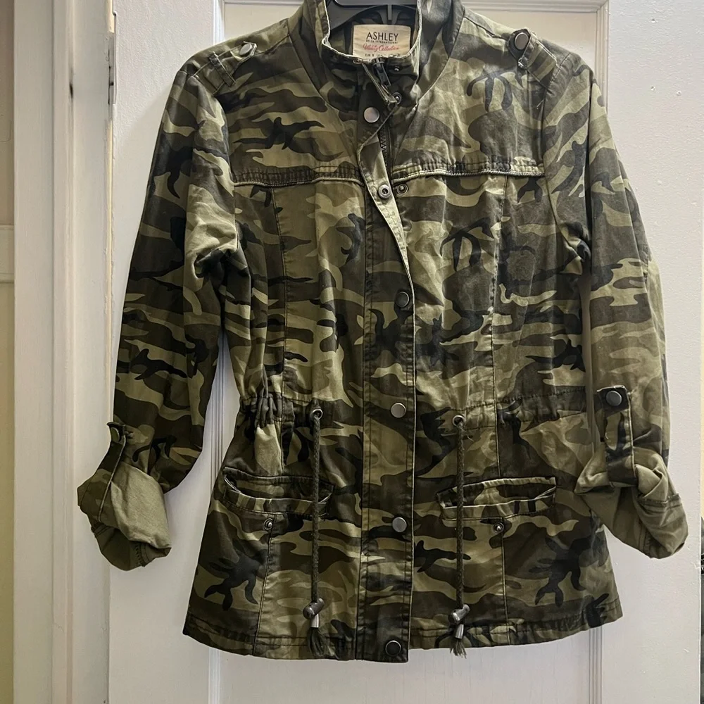 Ashley By 26 Women's Camouflage Tiger Embellished Jacket Size Small - Picture 6 of 8